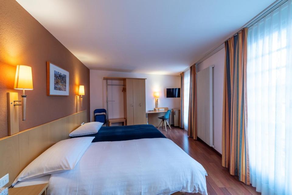 Les Negociants Hotel Vevey Buitenkant foto