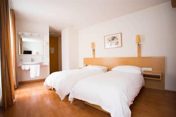Les Negociants Hotel Vevey Buitenkant foto