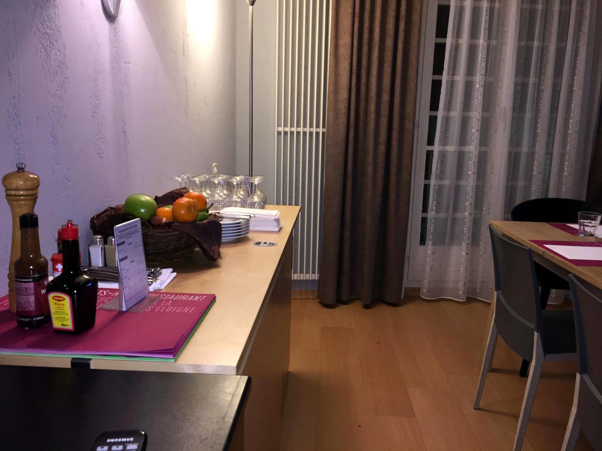 Les Negociants Hotel Vevey Buitenkant foto