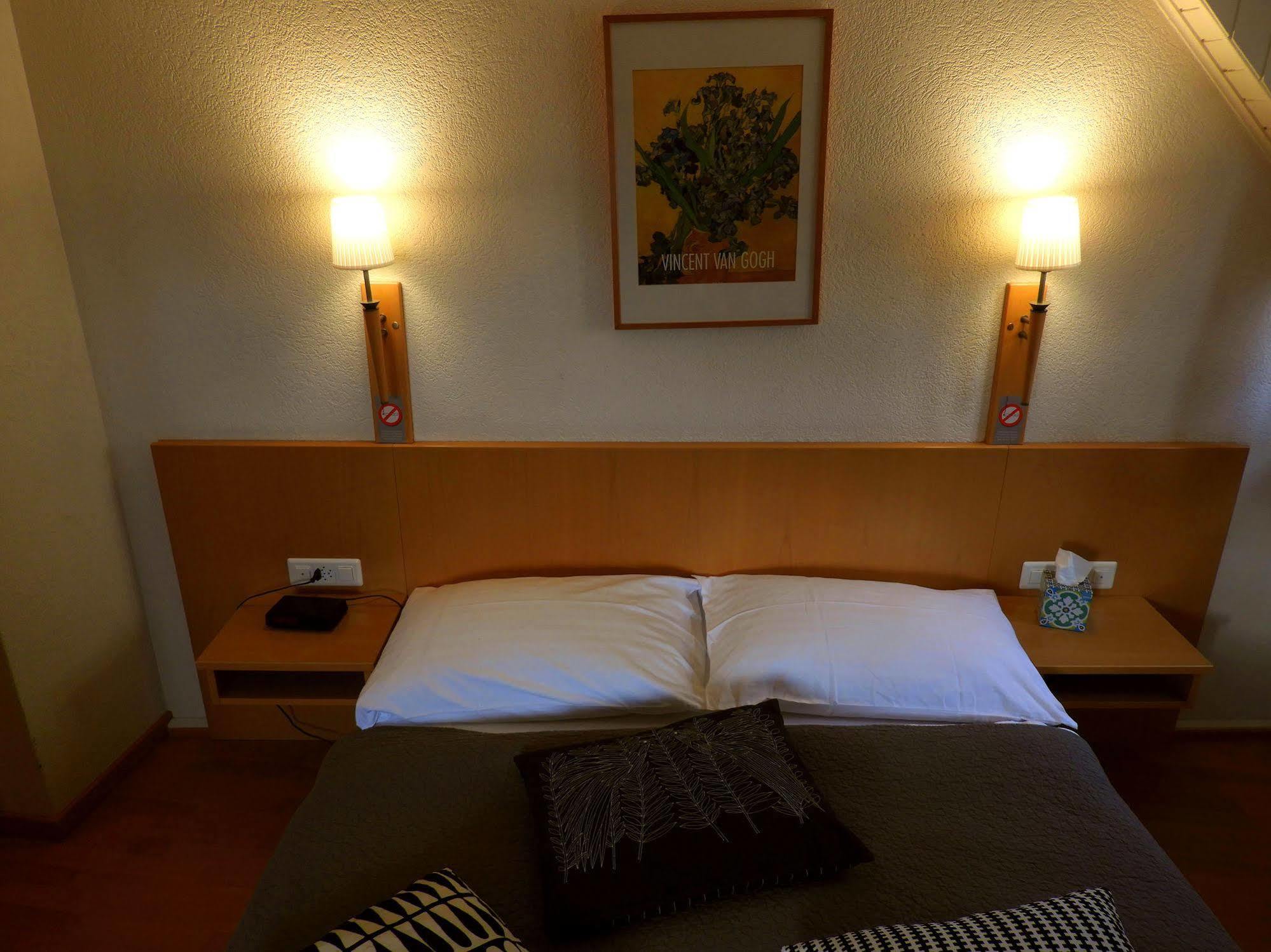 Les Negociants Hotel Vevey Buitenkant foto