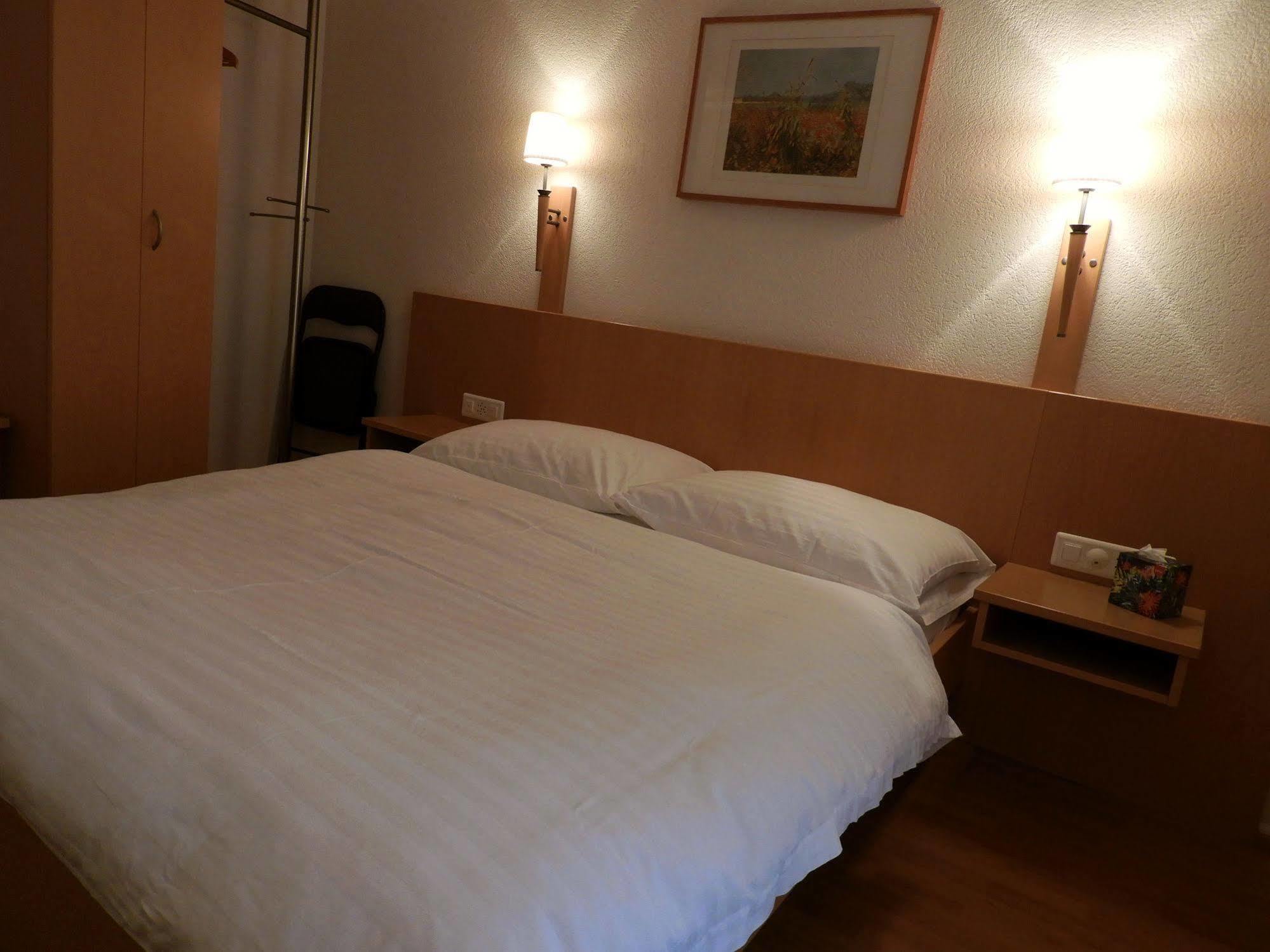 Les Negociants Hotel Vevey Buitenkant foto